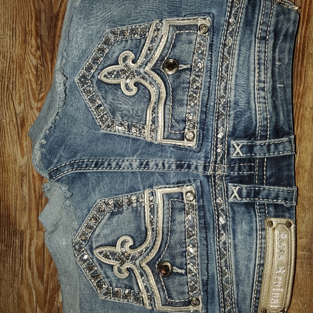 Size 26 Rock Revival shorts